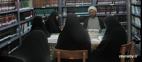 در آخرین جلسه کارگاه نگرش سیستمی بیان شد: حجاب به عنوان سلاحی است  که زن را در مقابل نامحرم حفظ می کند.